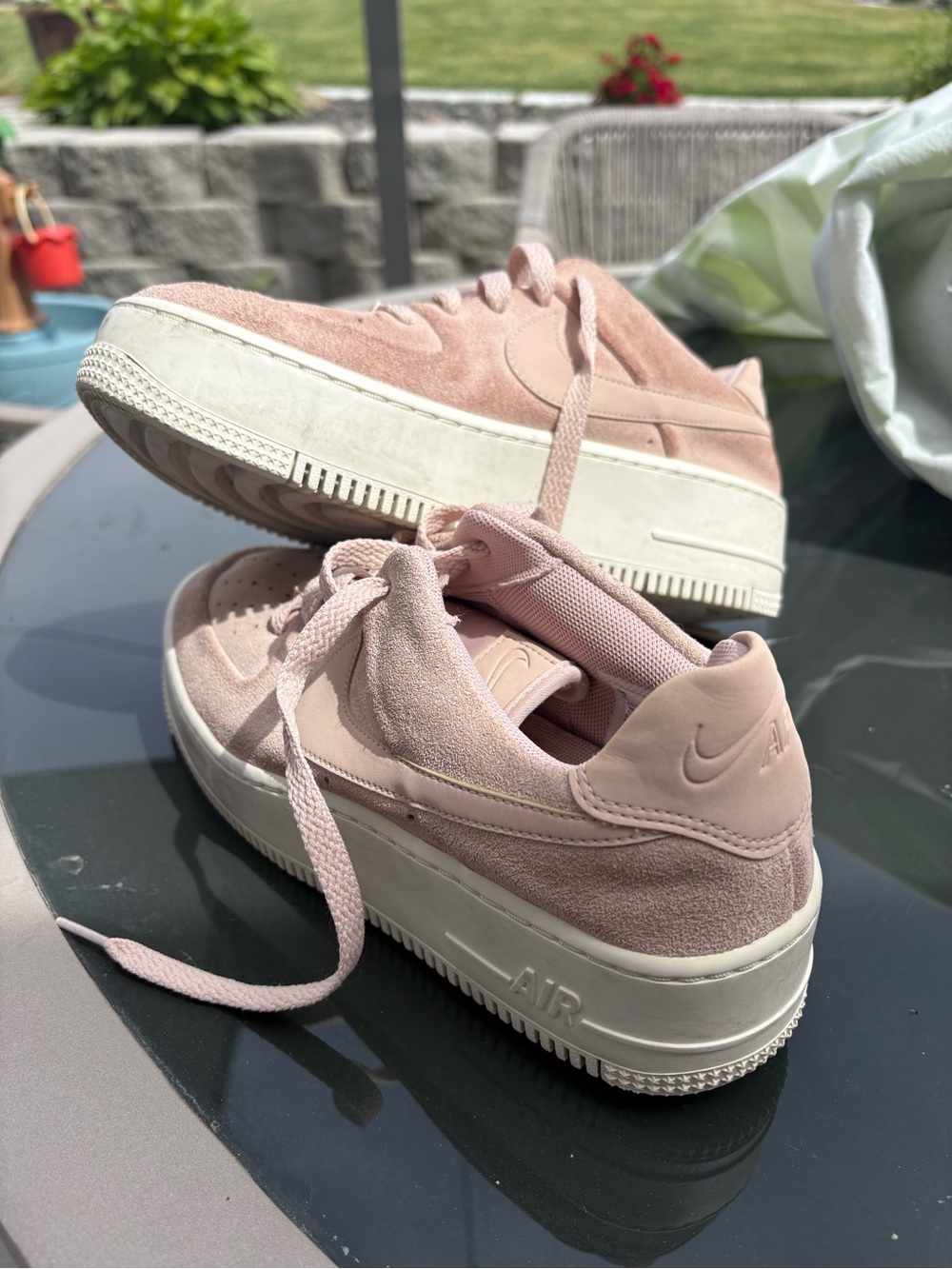 Nike Women’s AF1 Blush Pink Suede Platform Sneakers size 8